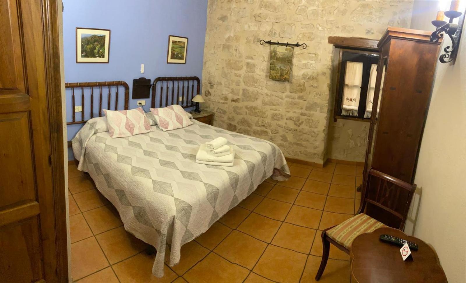 Fonda La Plaza Hotell Valderrobres Exteriör bild