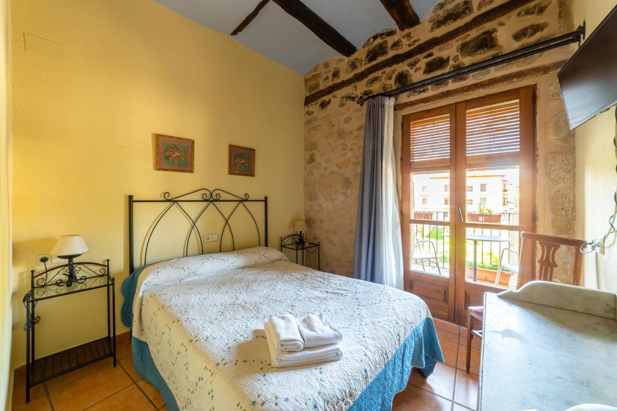 Fonda La Plaza Hotell Valderrobres Exteriör bild