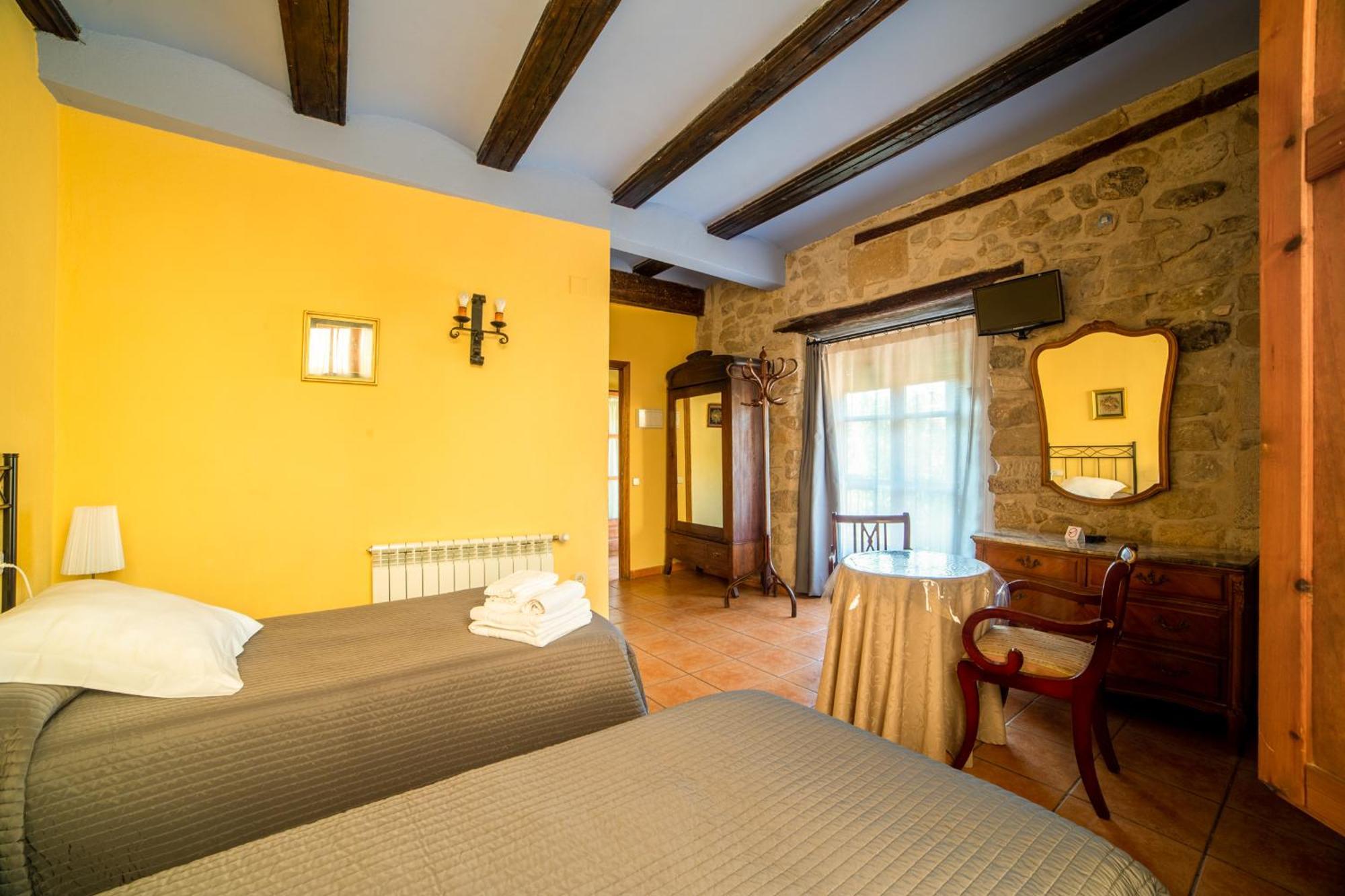 Fonda La Plaza Hotell Valderrobres Exteriör bild