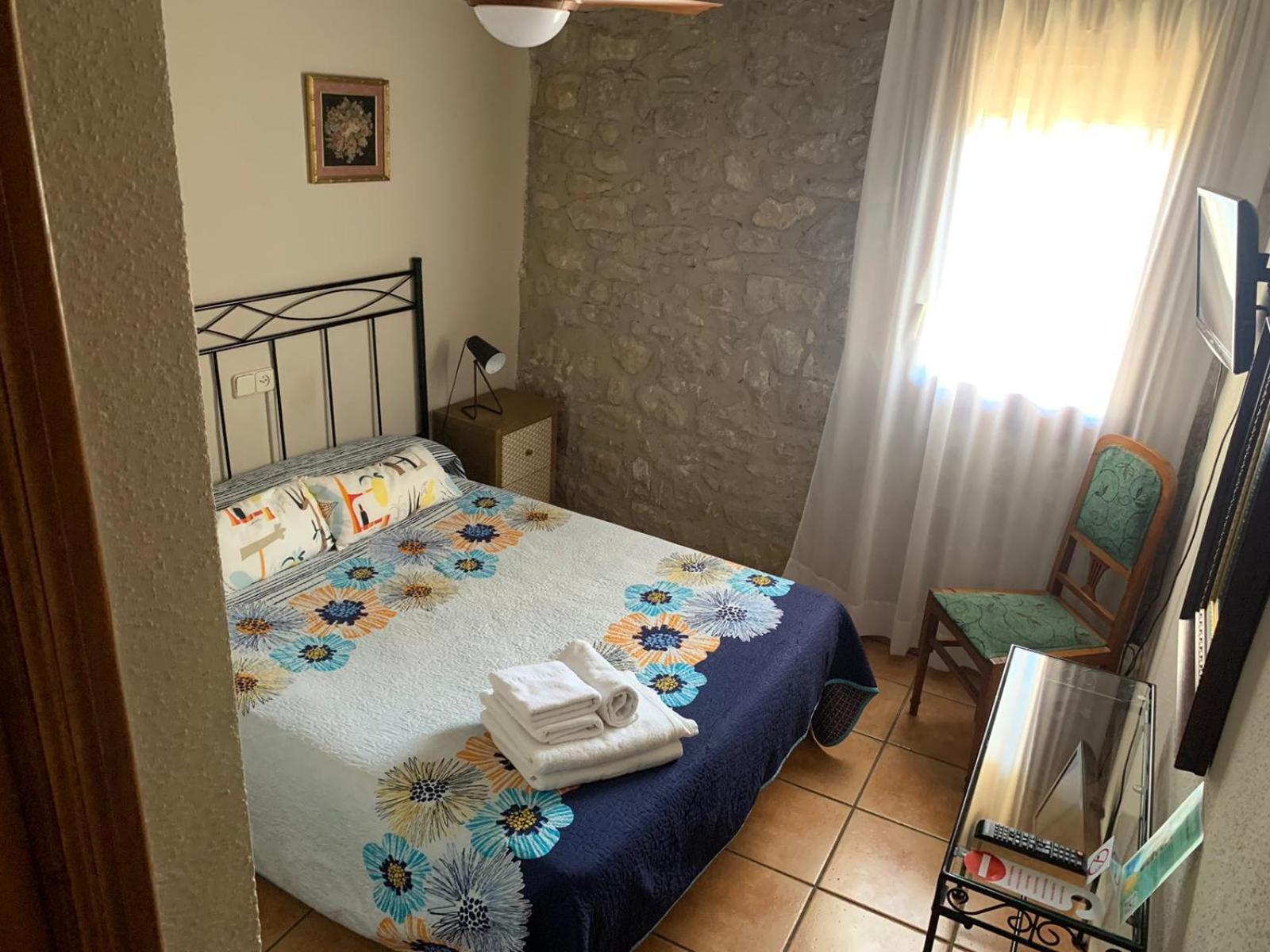 Fonda La Plaza Hotell Valderrobres Exteriör bild