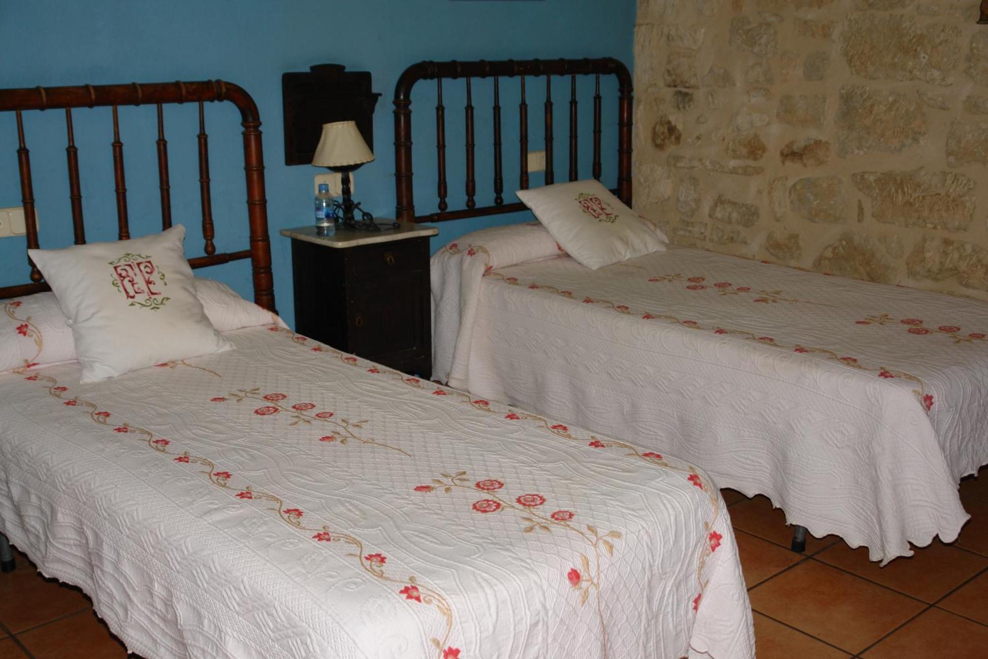 Fonda La Plaza Hotell Valderrobres Exteriör bild